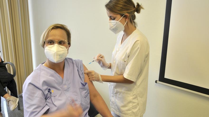 Unas 423.721 personas, inmunizadas contra la Covid-19 en Canarias