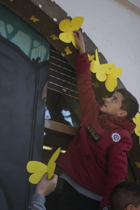 Mariposas en el viento contra la violencia machista.