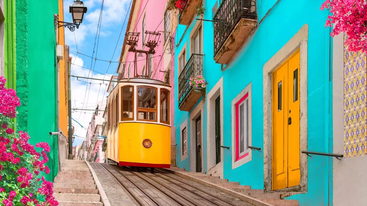 Más allá de Lisboa: 7 excursiones imprescindibles que hacer en un día desde la capital portuguesa