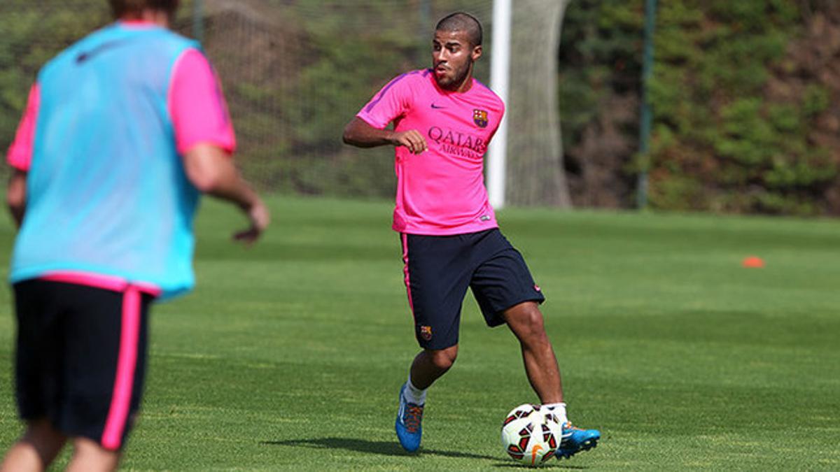 Rafinha, este lunes, durante el primer entrenamiento del Barça de Luis Enrique