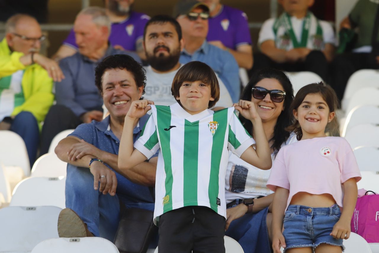 Córdoba CF-Mirandés: las imágenes de la afición en El Arcángel