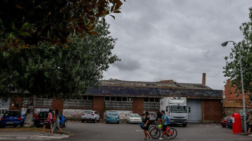 Vista de las instalaciones de la nave en el barrio marinero de Cambados. | Iñaki Abella