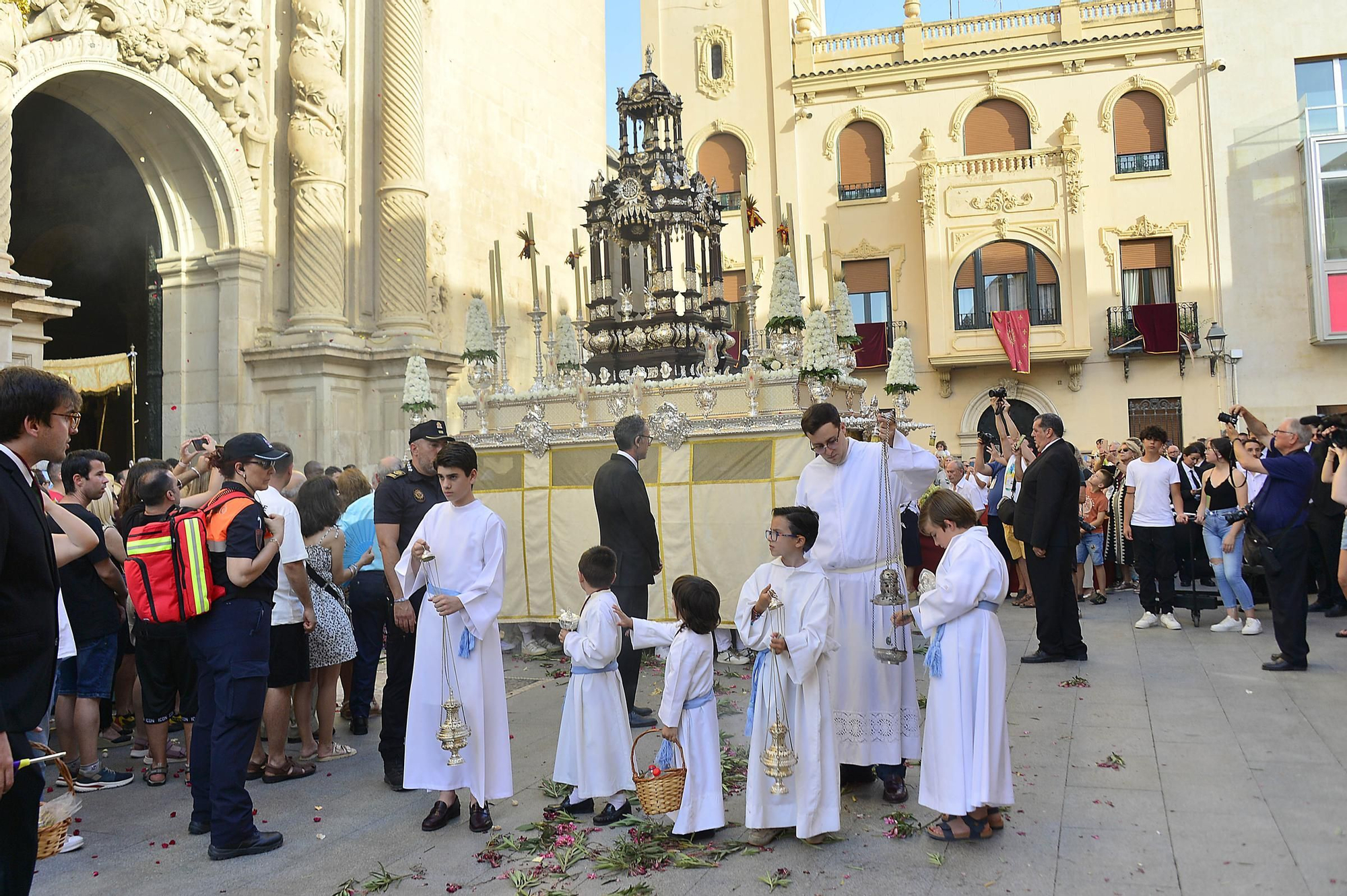Procesion del Corpus Christi y Altares en Elche