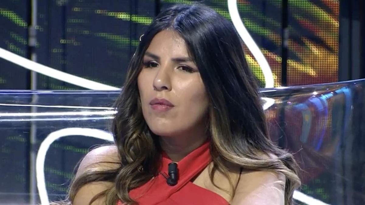 Isa Pantoja defiende a Anabel Pantoja de las furibundas críticas de Rocío Flores