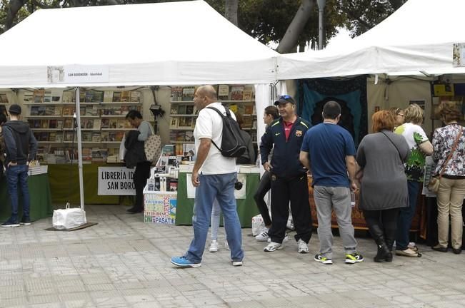 FERIA DEL LIBRO. ENCUENTRO CON LUCIA GALAN