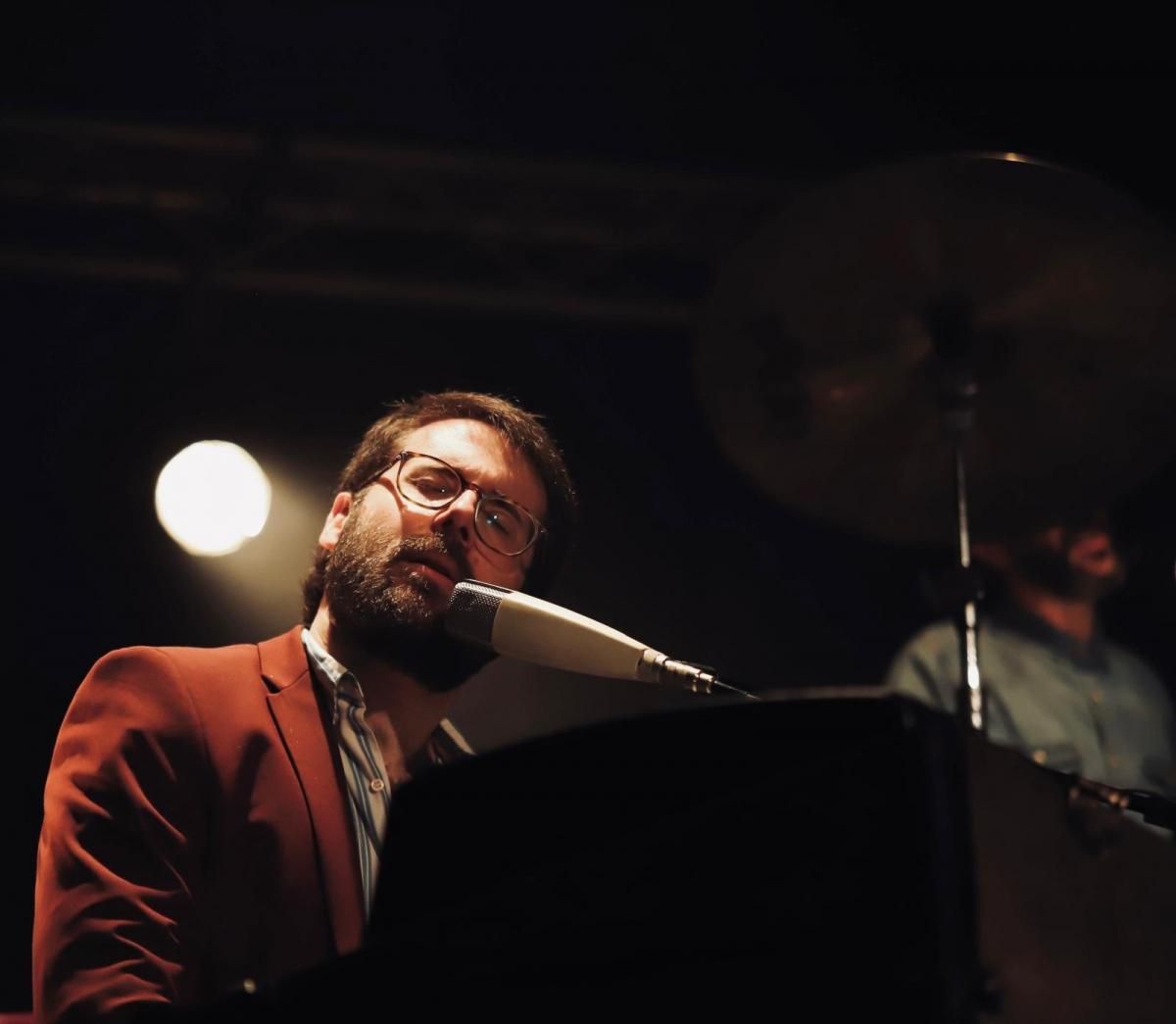 Carlos Álvarez será el protagonista de la semana del ciclo 'Arrels. Acústics al MetCas'.