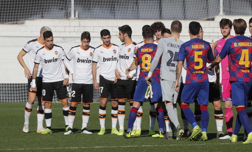 Valencia CF Mestalla - FC Barcelona B en imágenes