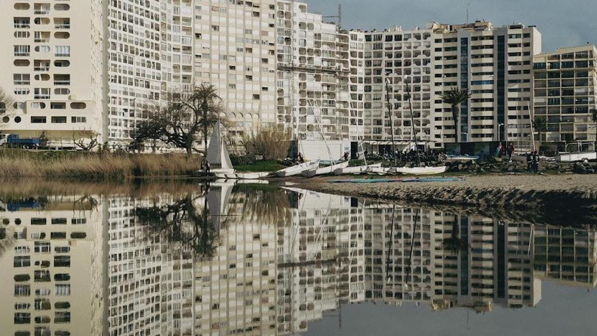 L'edifici del Delta Muga, a Empuriabrava