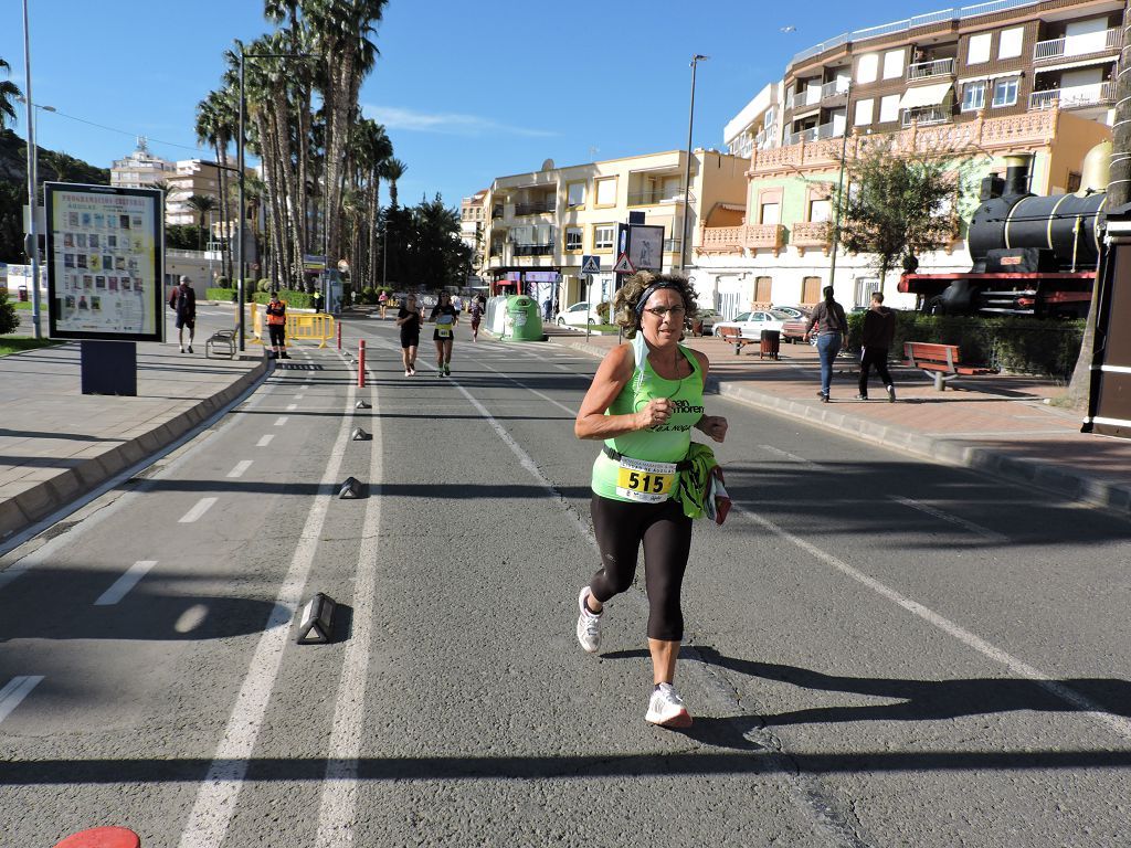 Estos todas las imágenes de la Media Maratón de Águilas