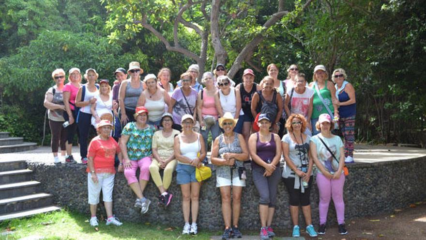 Las mujeres que asistieron al campamento en Agaete.