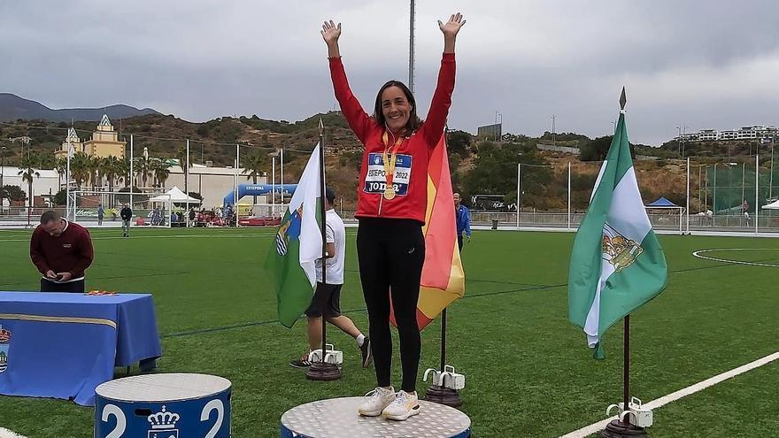 Belén Munuera, en lo más alto del podio en heptathlón F40.