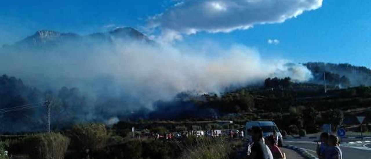 Controlado otro incendio forestal provocado entre Llocnou y Terrateig