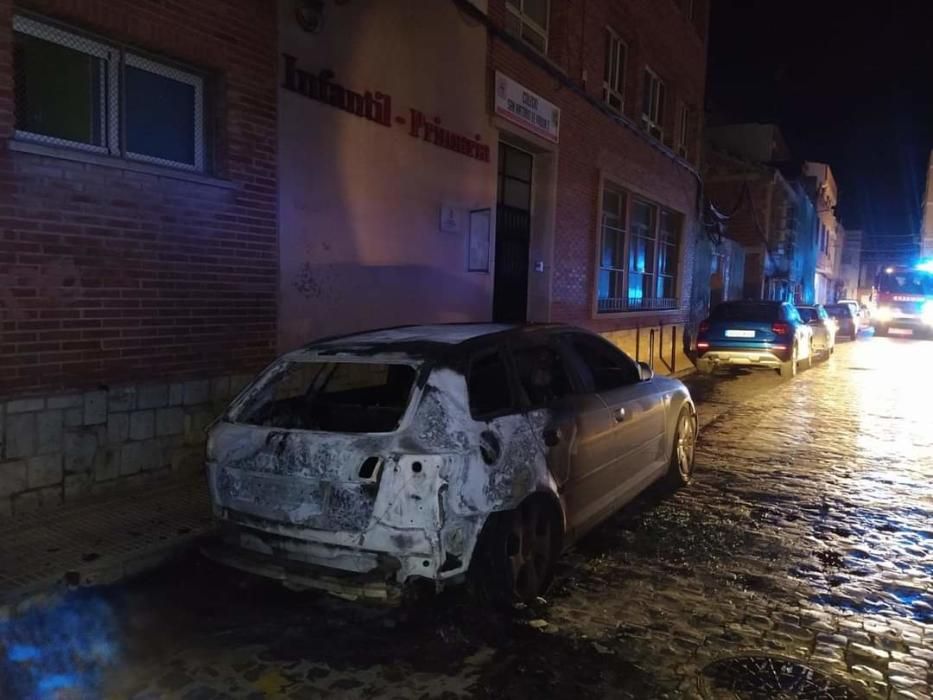 Incendio de seis vehículos en Catarroja