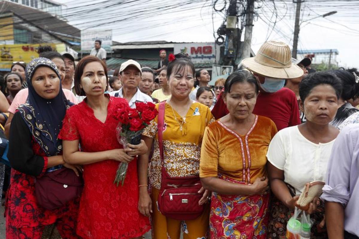 El ejército de Myanmar anunció una amnistía para más de 7.700 detenidos, el Día de la Luna Llena de Waso