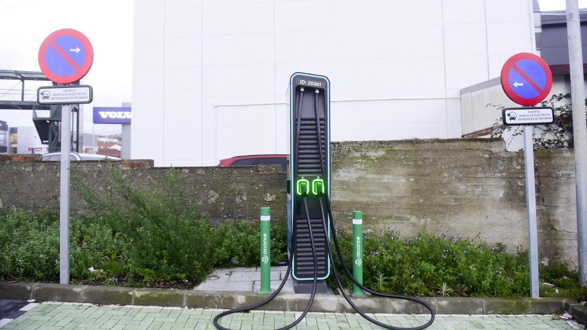 Punto de recarga eléctrica en Oleiros