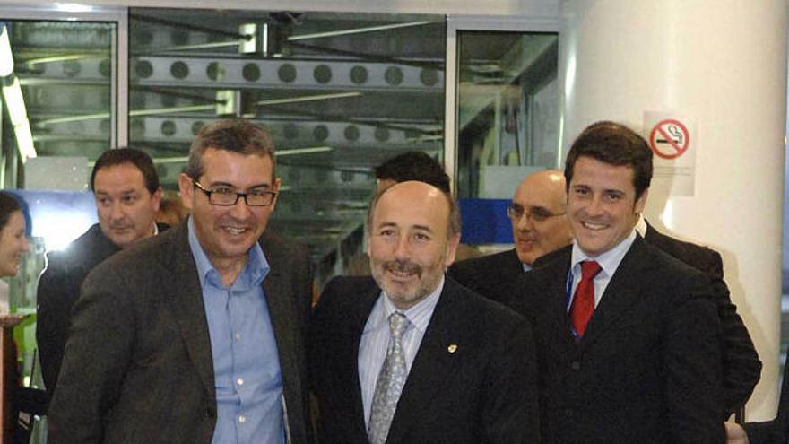Losada, en Alvedro, cuando easyJet inició sus operaciones. / f. martínez