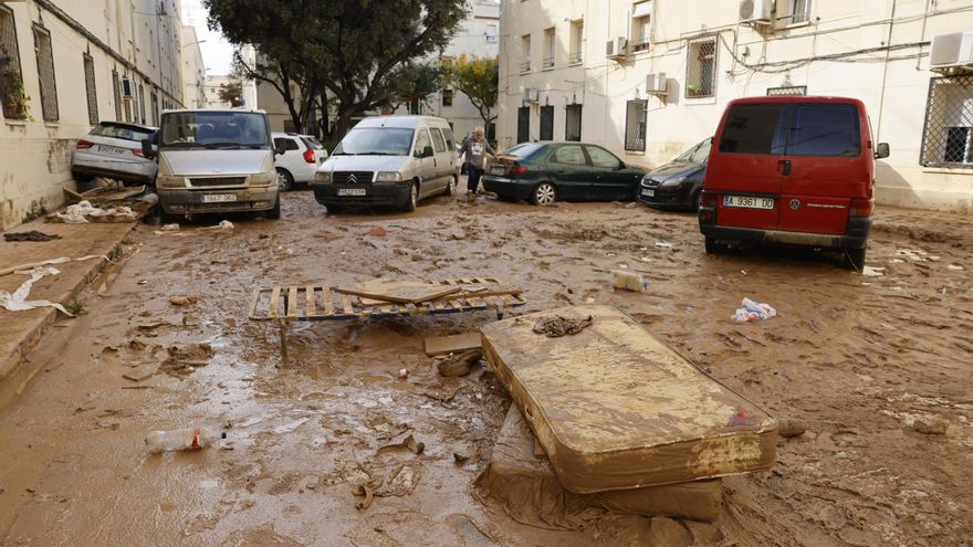 Destrozos por la DANA: qué cubren los seguros de coche y hogar por las lluvias torrenciales