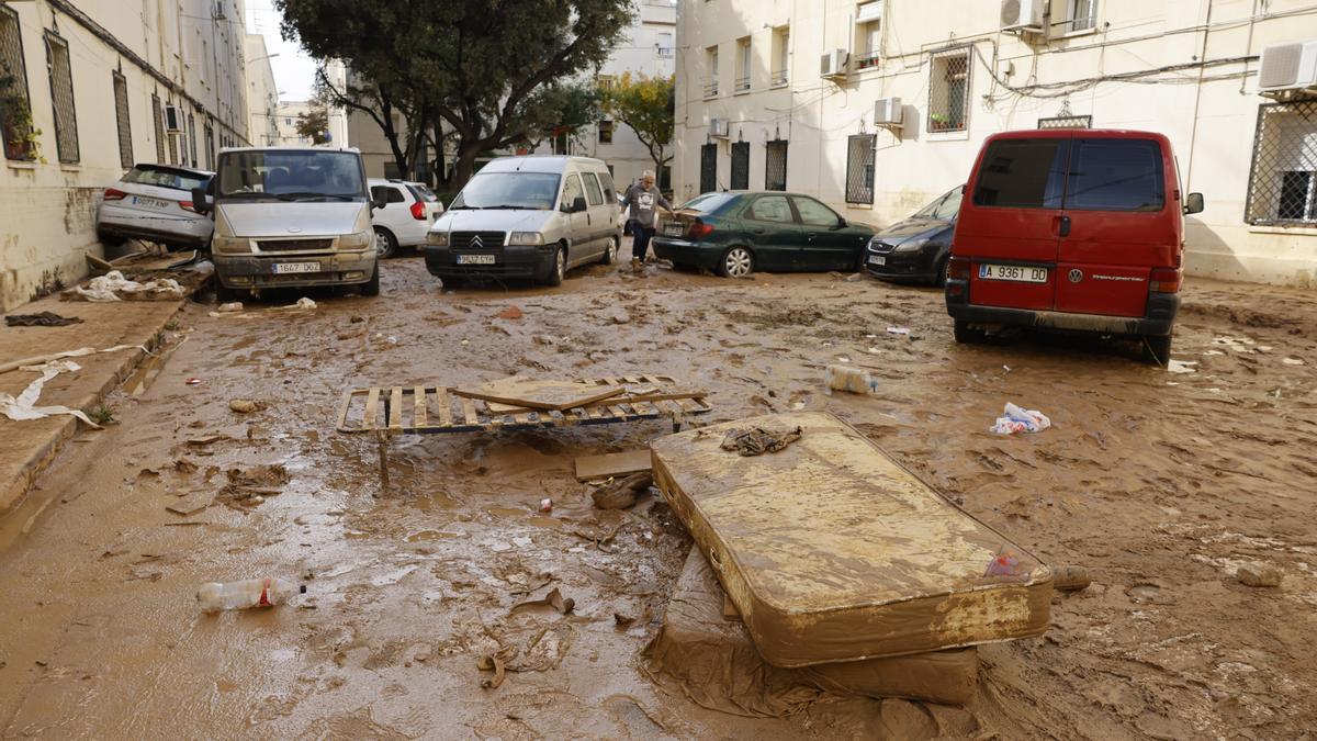 La dana continúa tras causar 158 fallecidos y se intensifica la búsqueda de desaparecidos