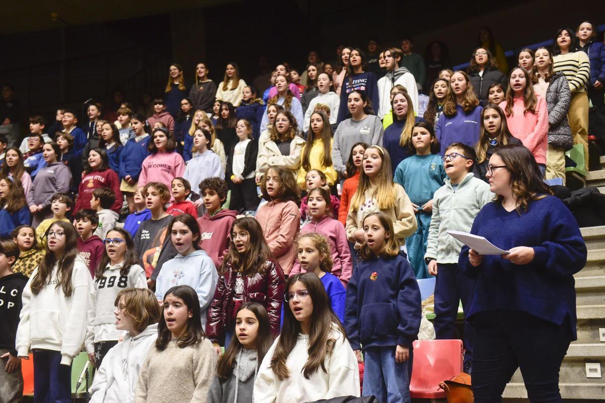 Ensayo del Concierto por la Paz del proyecto educativo Chorus en el Coliseum
