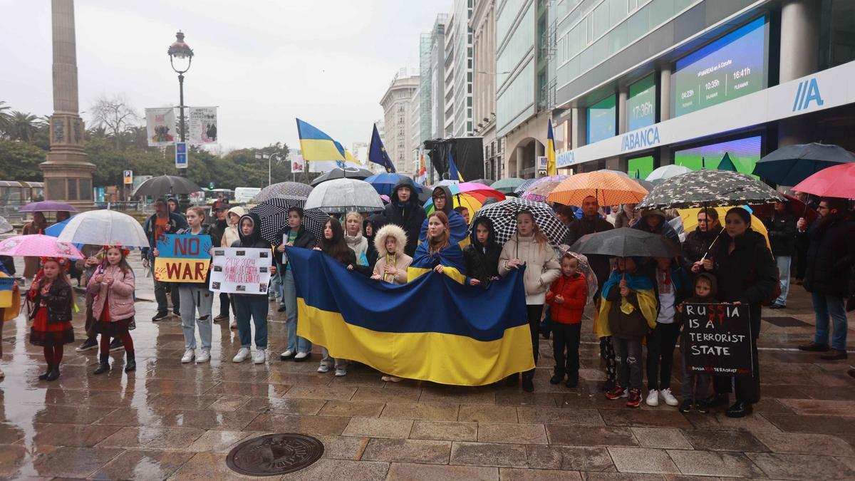 La comunidad ucraniana en A Coruña exige "justicia" para su país en el segundo aniversario de la invasión rusa