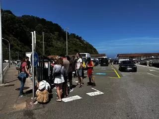 Cudillero activa el aparcamiento de pago en las playas más visitadas y en el puerto de la villa: estas son las tarifas