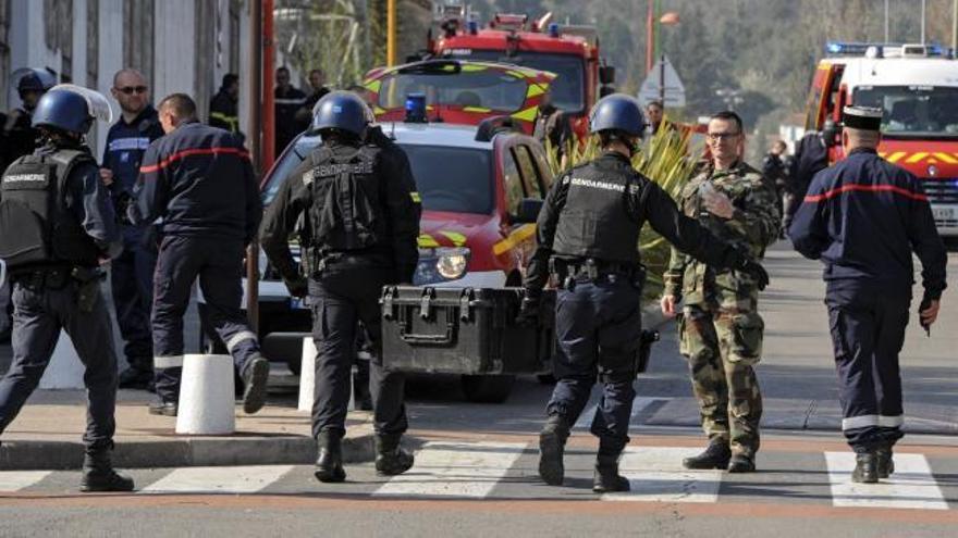 Un adolescente abre fuego en su instituto en Francia