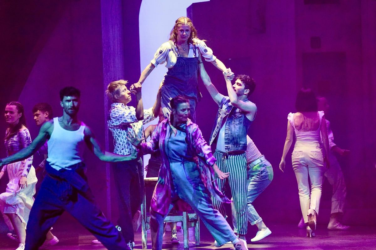 Pase de la obra musical Mamma Mia.