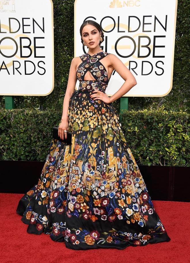 Mejor vestidas de los Globos de Oro 2017, Olivia Culpo y su estilo étnico