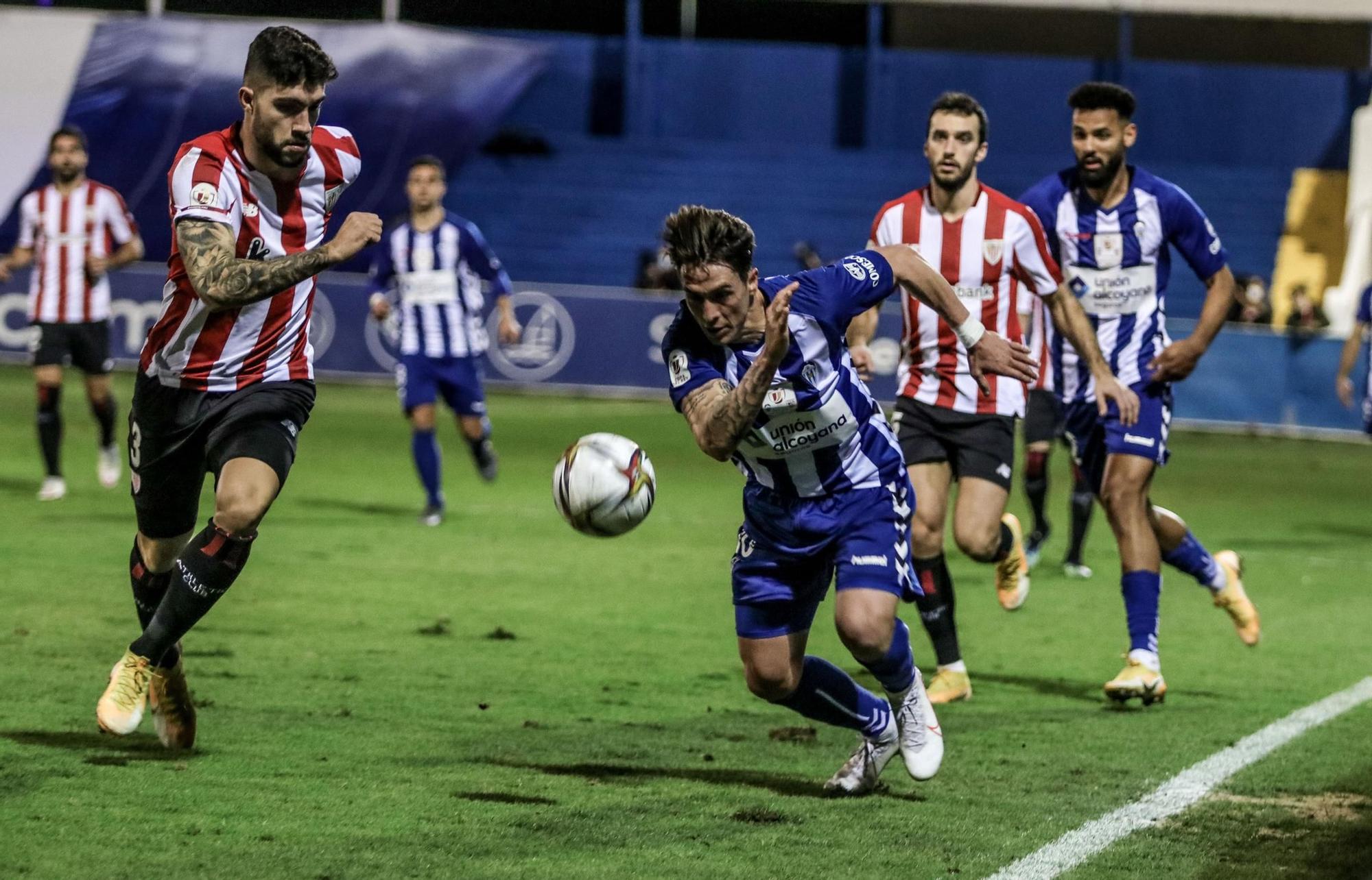 El supercampeón sufre en Alcoy (Alcoyano 1 - Athletic 2)