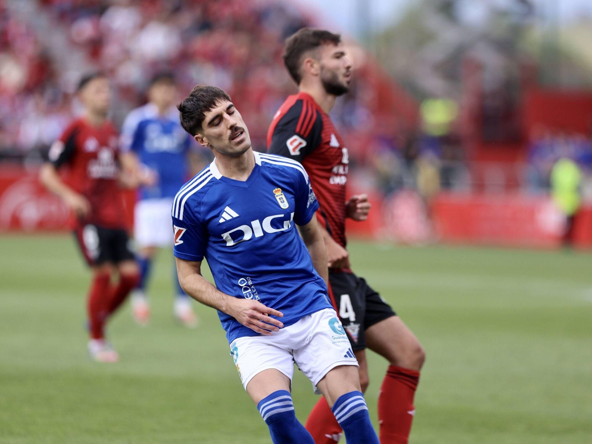 EN IMÁGENES: Ambientazo en el primer partido de la final por el ascenso a Primero entre Mirandés y Real Oviedo