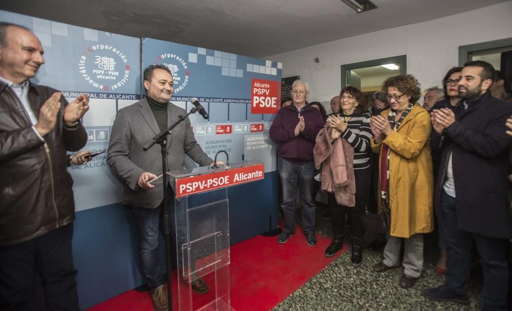 Francesc Sanguino se presenta como candidato en la sede del PSPV-PSOE de Alicante