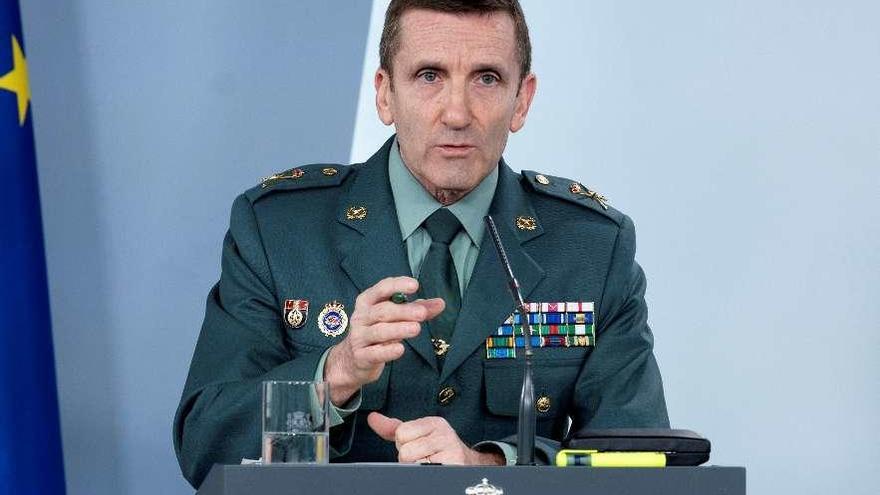 El general de la Guardia Civil José Manuel Santiago, ayer durante la rueda de prensa. // Borja Puig / Efe