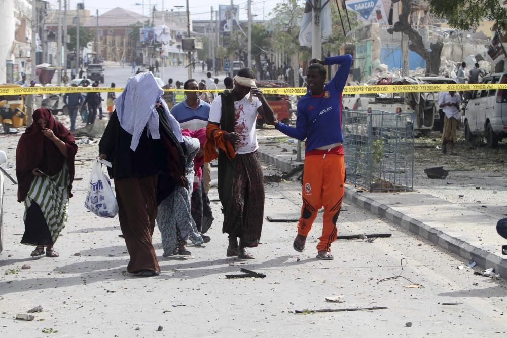 TERRORISTAS DE AL SHABAB ASALTAN UN HOTEL EN ...