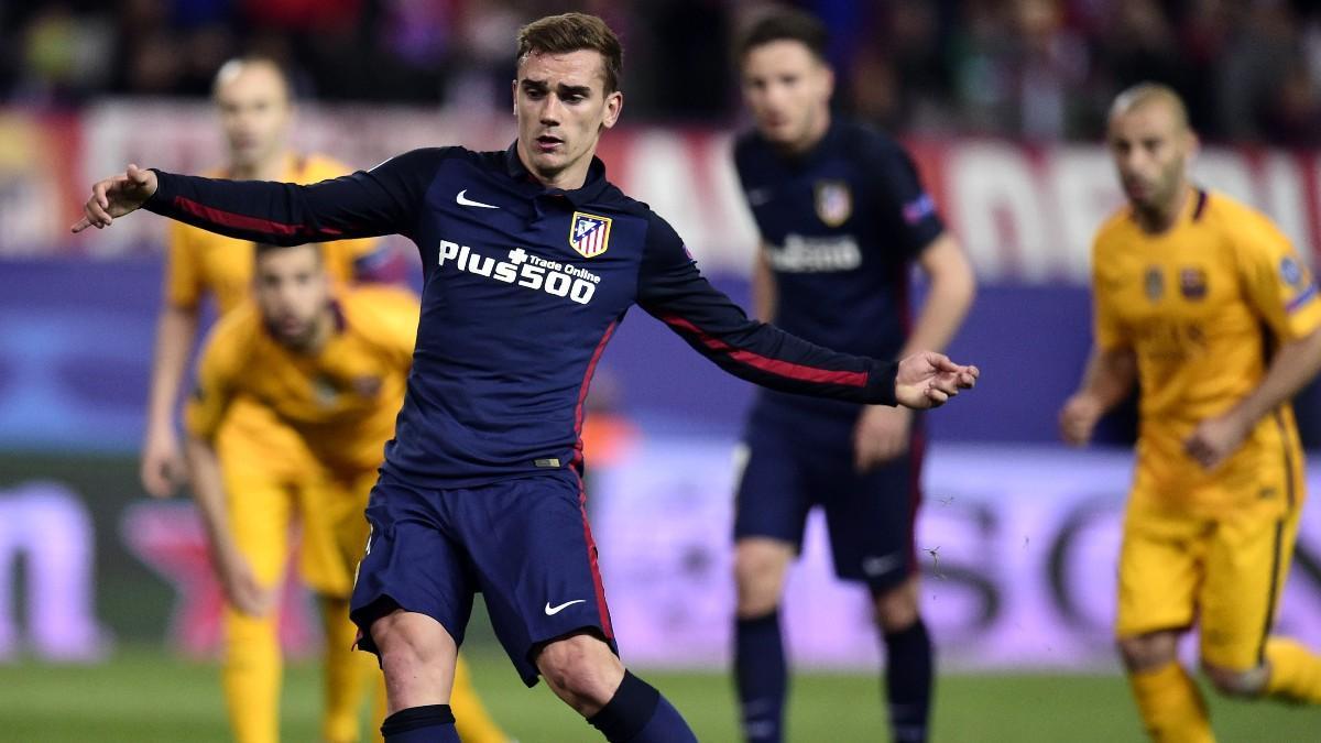 Griezmann lanza un penalti ante el Barça