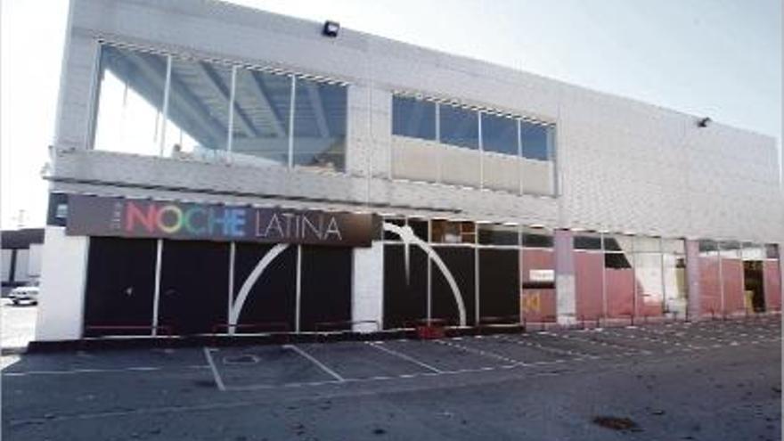 Un jove mor apunyalat a Figueres durant una baralla al pàrquing d&#039;una discoteca