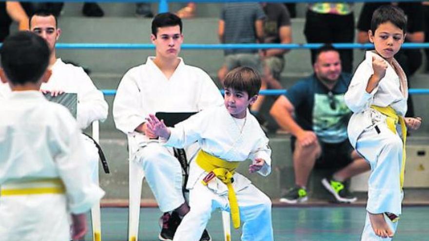 Primer encuentro de la base de Gran Canaria en Arinaga