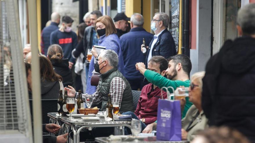 Los bares y restaurantes de València facturan un 7,78 % más en Fallas 2026, superando las previsiones del sector