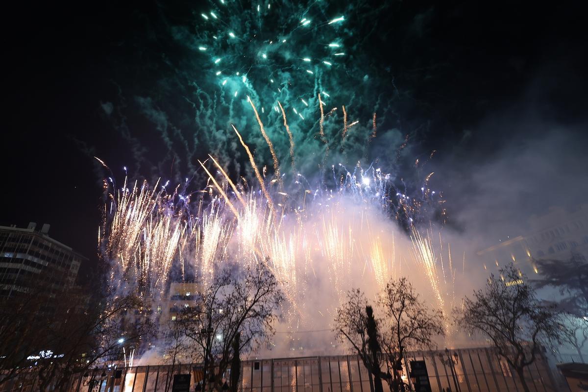 El castillo del sábado 7 de las Fallas 2026, en imágenes