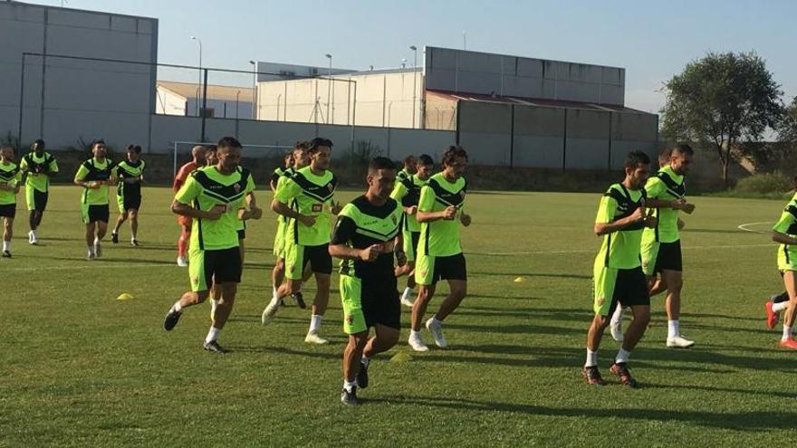 El Elche ha entrenado esta mañana en las instalaciones del Extremadura