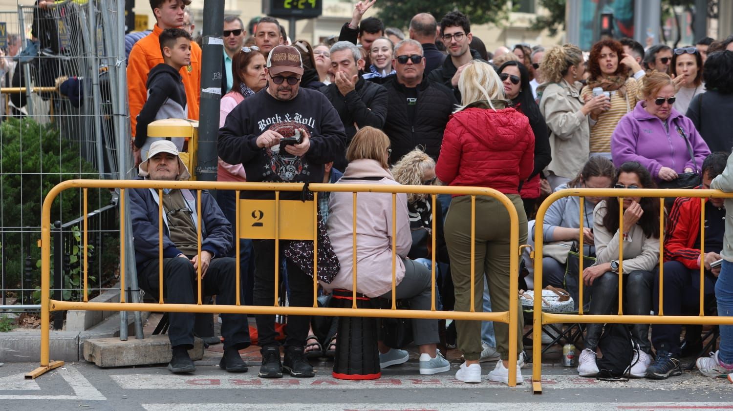 Búscate en la mascletà del 2 de marzo