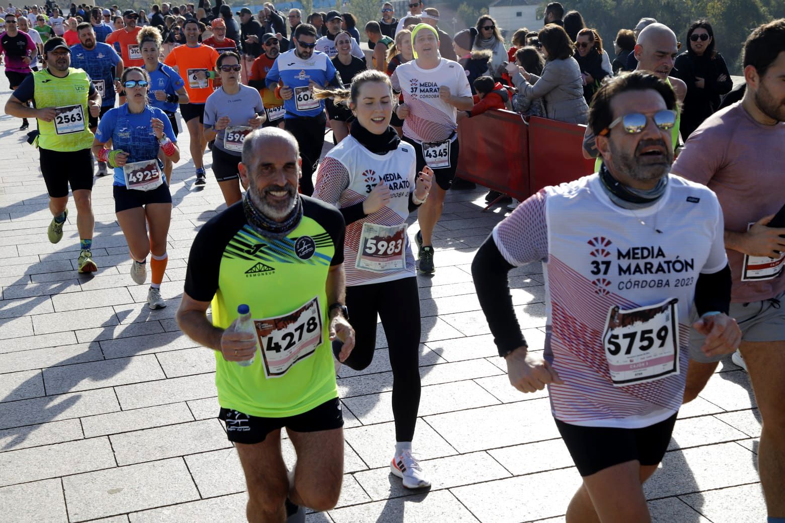 Media Maratón de Córdoba 2023: la carrera, en imágenes
