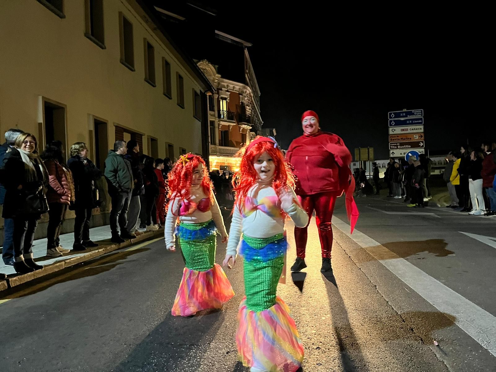 Gran noche de Carnaval en Ribadesella: todas las imágenes del desfile