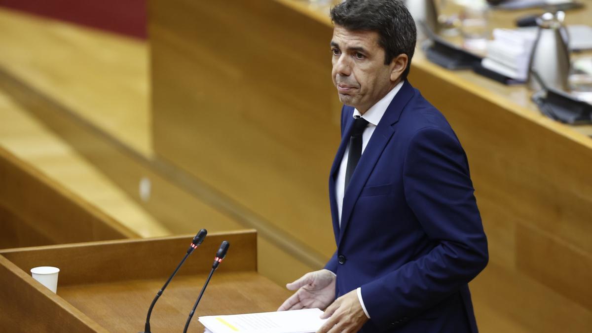 Carlos Mazón comparece en las Corts para explicar la gestión de la dana.