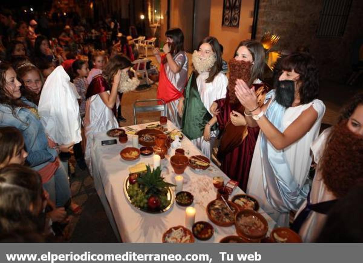 GALERÍA DE FOTOS - Sopar temàtic a les festes de Vilafranca