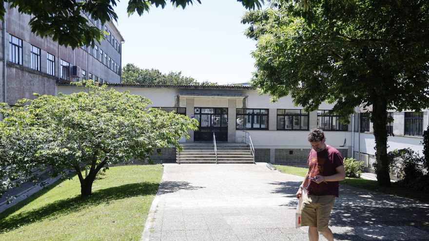 La USC retrasa hasta el primer trimestre de 2025 la licitación de la facultad de Farmacia
