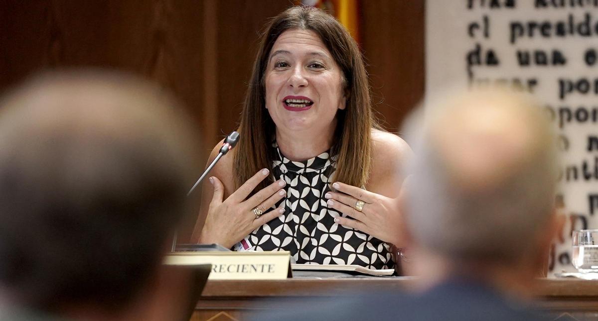 La exmilitante socialista Leire Díez comparece en la comisión que investiga los contratos relacionados con el caso Koldo en el Senado.