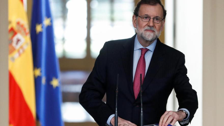 Rajoy convoca la constitució del Parlament el 17 de gener