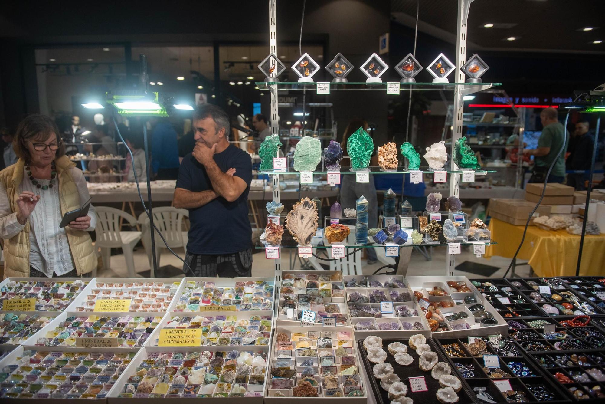 Los Rosales acoge la primera feria de minerales en A Coruña