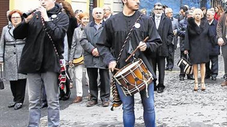 PASACALLE, MISA Y BUNYOLS EN EL DÍA DE LOS ‘FUSTERS’