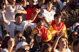 Ambiente de la afición tinerfeña en el Francia - España